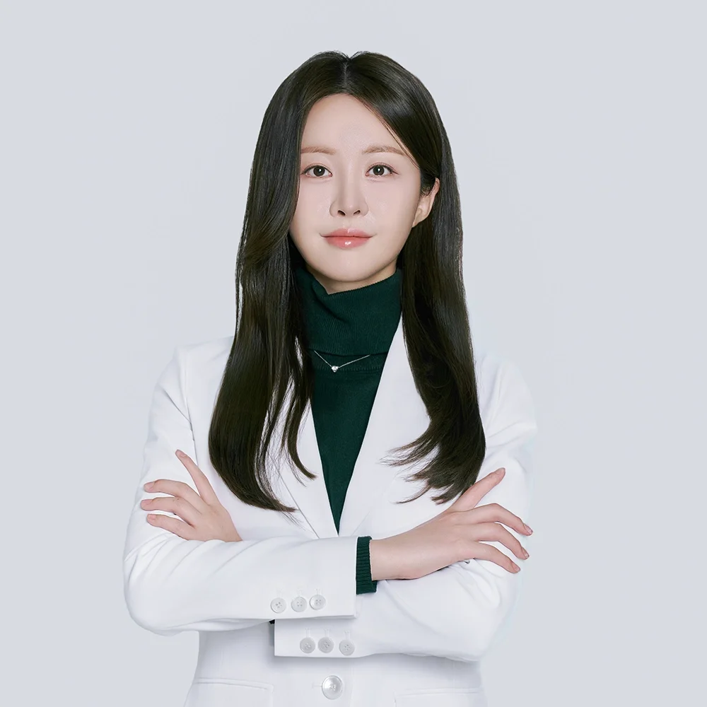 Jin-Young Kim · M.D. - 리숨성형외과의원
